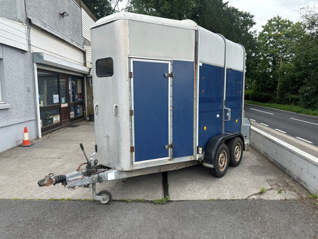 Blue Ifor Williams HB505 With Barn Door / Ramp